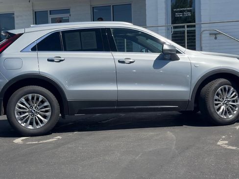 Certified 2024 Cadillac XT4 Premium Luxury FWD image 3
