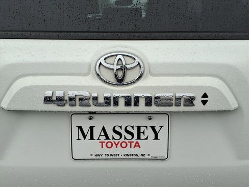 Used 2023 Toyota 4Runner SR5 Premium image 31