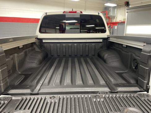 Used 2025 Nissan Frontier PRO-4X w/ Pro Premium Package AWD/4WD image 34