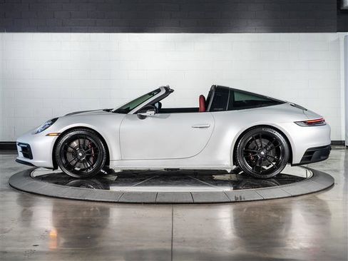 Used 2024 Porsche 911 Targa 4 GTS AWD/4WD image 2