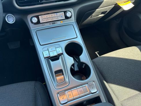 Used 2023 Hyundai Kona SE image 31