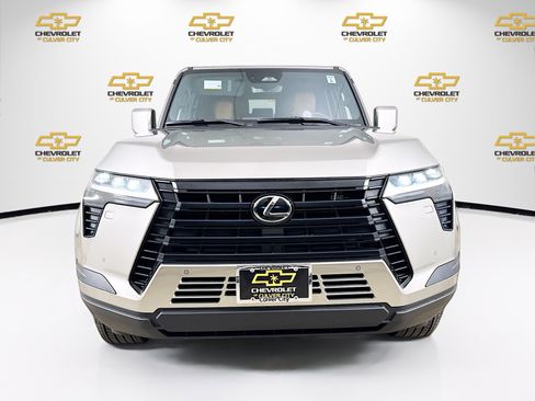 Used 2025 Lexus GX 550 w/ Cold Area Package AWD/4WD image 2