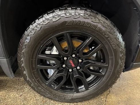 Used 2025 GMC Sierra 1500 Elevation AWD/4WD image 9