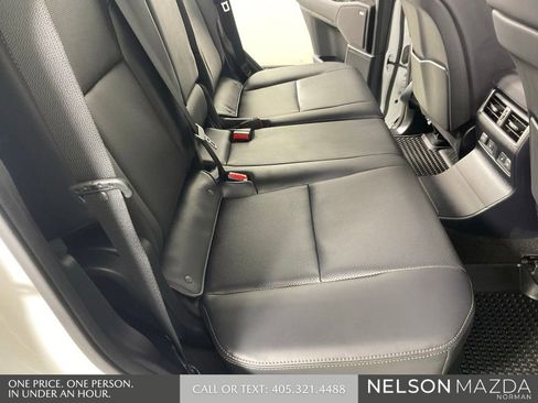 Used 2024 Lexus GX 550 AWD/4WD image 32