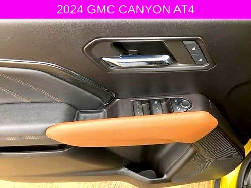 Used 2024 GMC Canyon AT4 AWD/4WD image 29