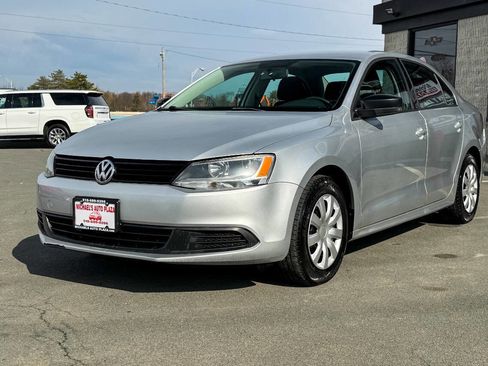 Used 2014 Volkswagen Jetta S image 6