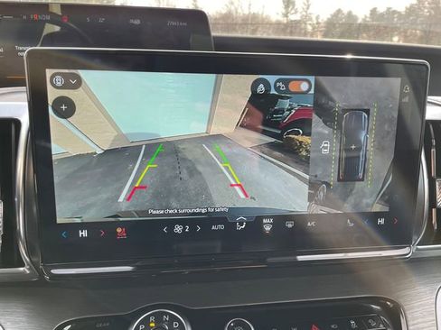 Certified 2025 Ford Expedition Max Platinum image 34