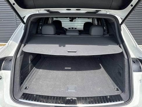 Certified 2023 Porsche Cayenne image 12