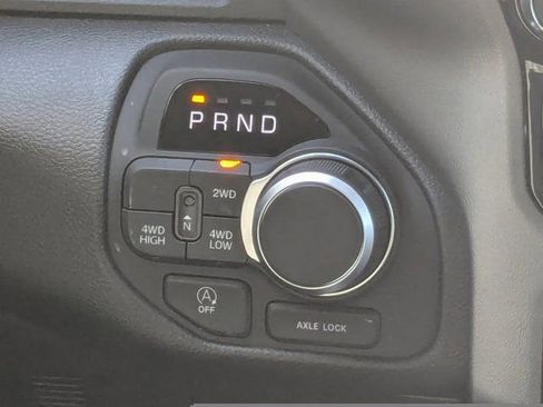 New 2026 RAM 1500 Express AWD/4WD image 18