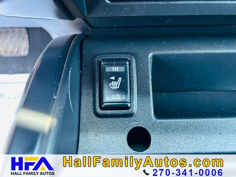 Used 2018 Nissan Titan SL w/ Midnight Edition AWD/4WD image 21