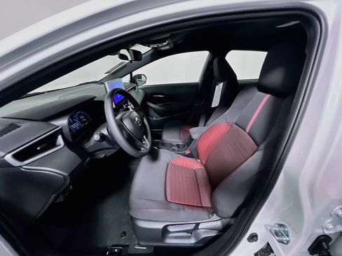 Used 2026 Toyota Corolla SE w/ SE Package FWD image 14