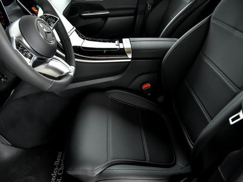 Certified 2025 Mercedes-Benz GLC 300 4MATIC image 13