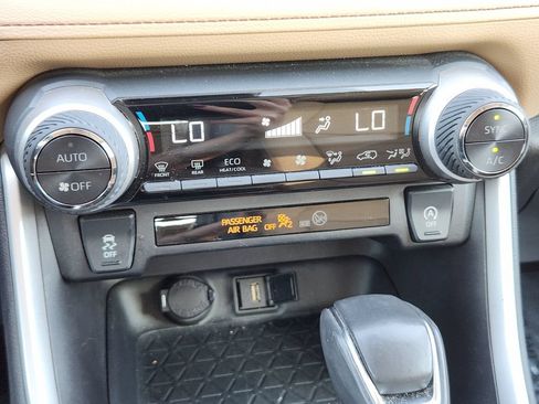Used 2021 Toyota RAV4 XLE Premium FWD image 22