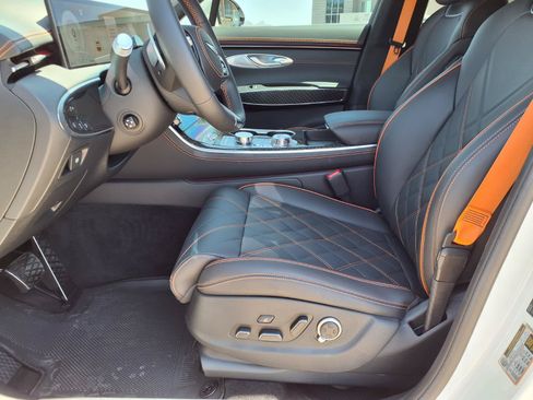 Certified 2026 Genesis GV70 3.5T Sport Prestige AWD/4WD image 24