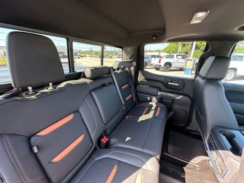 Used 2021 GMC Sierra 1500 AT4 w/ AT4 Value Package AWD/4WD image 28