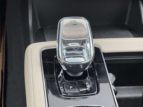 New 2026 Volvo XC90 B6 Plus w/ Protection Package Premier AWD/4WD image 6