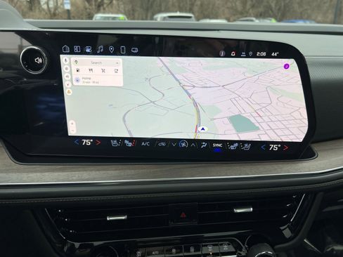 Used 2025 Chevrolet Tahoe High Country image 20