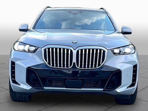 Used 2025 BMW X5 xDrive40i AWD/4WD image 3