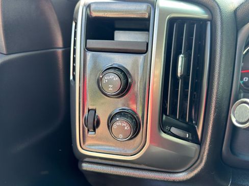 Used 2019 Chevrolet Silverado 1500 LT image 17