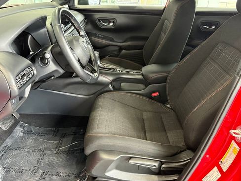 Used 2025 Honda HR-V Sport image 18