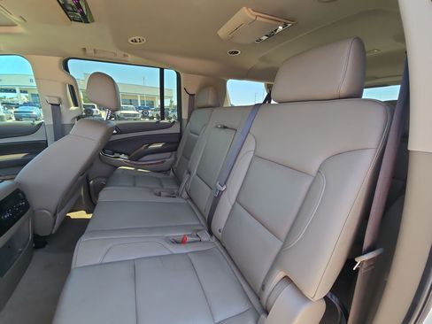 Used 2019 Chevrolet Suburban Premier RWD image 25
