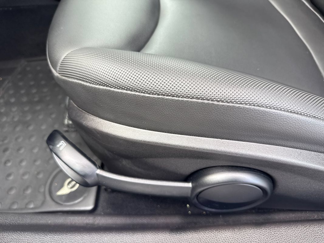 Used 2013 MINI Cooper Hardtop FWD image 17