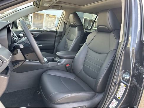 Used 2025 Toyota RAV4 XLE Premium image 7