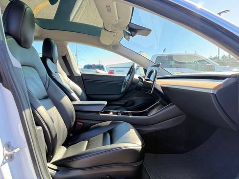 Used 2019 Tesla Model 3 AWD/4WD image 9