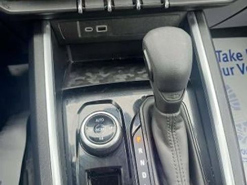 Used 2024 Chevrolet Colorado Trail Boss w/ Advanced Trailering Package AWD/4WD image 4