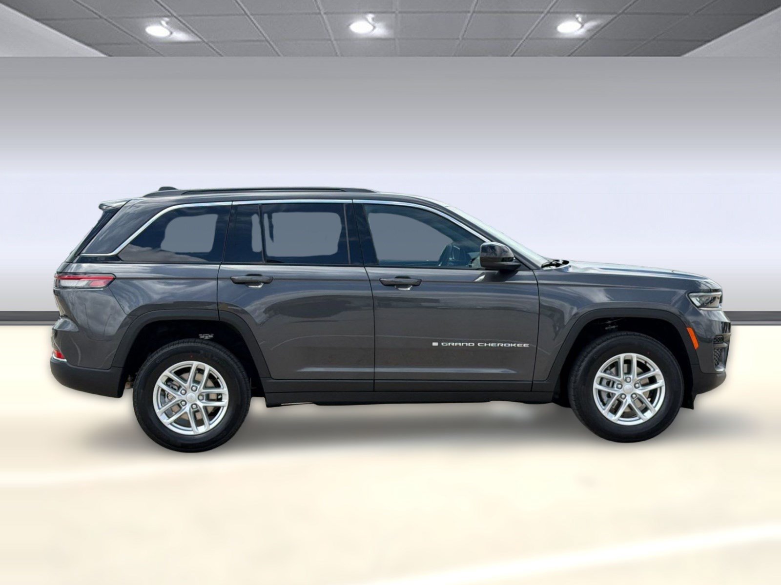 New 2026 Jeep Grand Cherokee Laredo RWD image 8