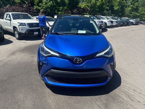 Used 2020 Toyota C-HR Limited FWD image 8