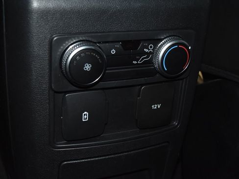 Used 2022 Ford Explorer XLT w/ Equipment Group 202A image 23