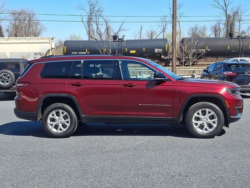 Used 2023 Jeep Grand Cherokee L Limited AWD/4WD image 10