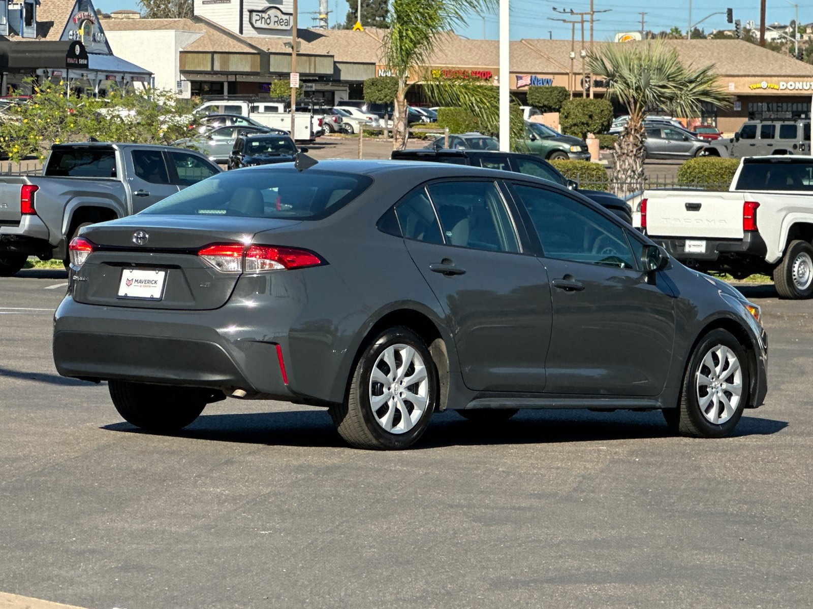 Used 2024 Toyota Corolla LE FWD image 5