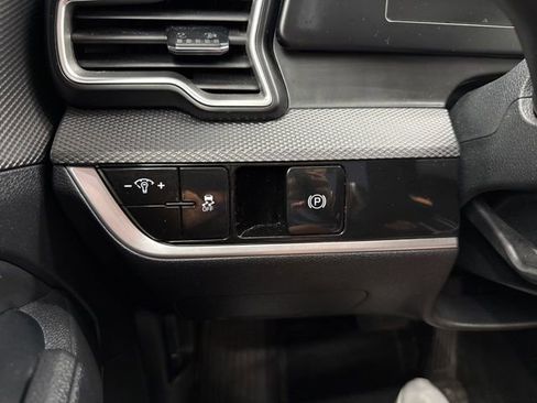 Used 2024 Kia Sportage LX FWD image 21