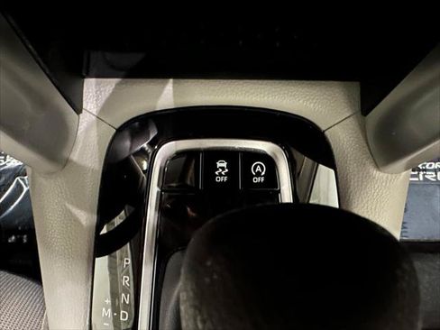 Certified 2022 Toyota Corolla Cross L FWD image 24