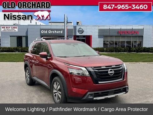 Used 2023 Nissan Pathfinder SL w/ Lighting Package (N92) image 4
