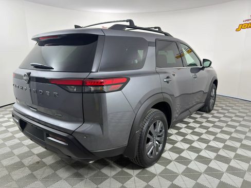 New 2026 Nissan Pathfinder SV image 6