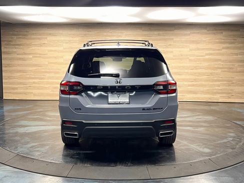 Used 2025 Honda Pilot Black Edition image 25