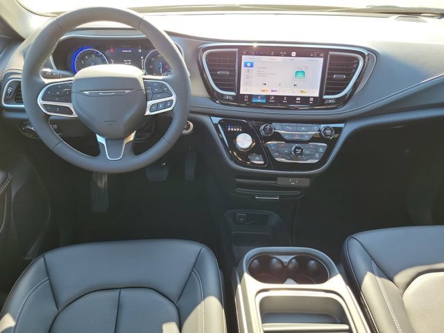 New 2027 Chrysler Pacifica Select AWD/4WD image 18
