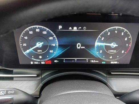 Used 2024 Kia Carnival SX image 18