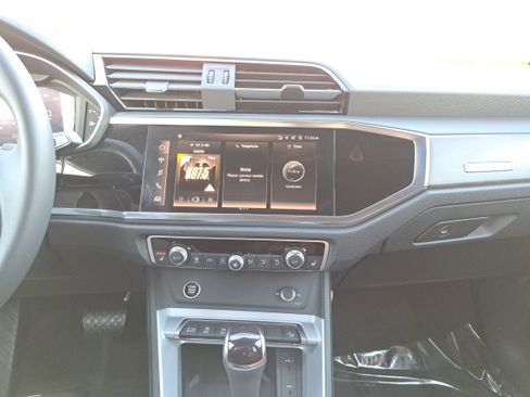 New 2025 Audi Q3 2.0T Premium image 18