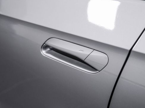 Used 2023 Volkswagen ID.4 Pro image 41