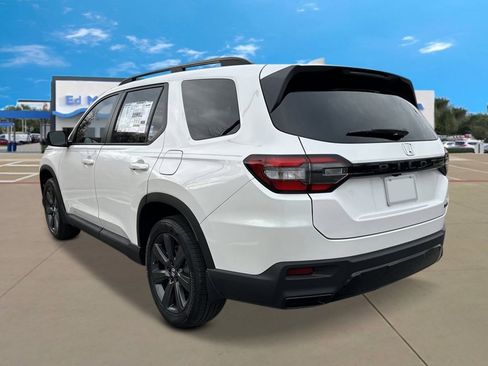 New 2026 Honda Pilot Sport image 3