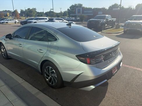 Certified 2026 Hyundai Sonata Blue FWD image 9