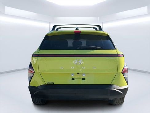 Used 2024 Hyundai Kona SEL FWD image 4