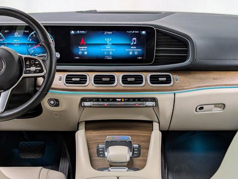 Used 2022 Mercedes-Benz GLS 450 4MATIC image 34