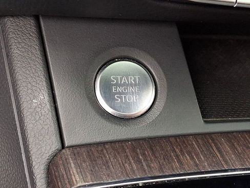 Used 2023 Audi Q5 2.0T Premium w/ Convenience Package image 24