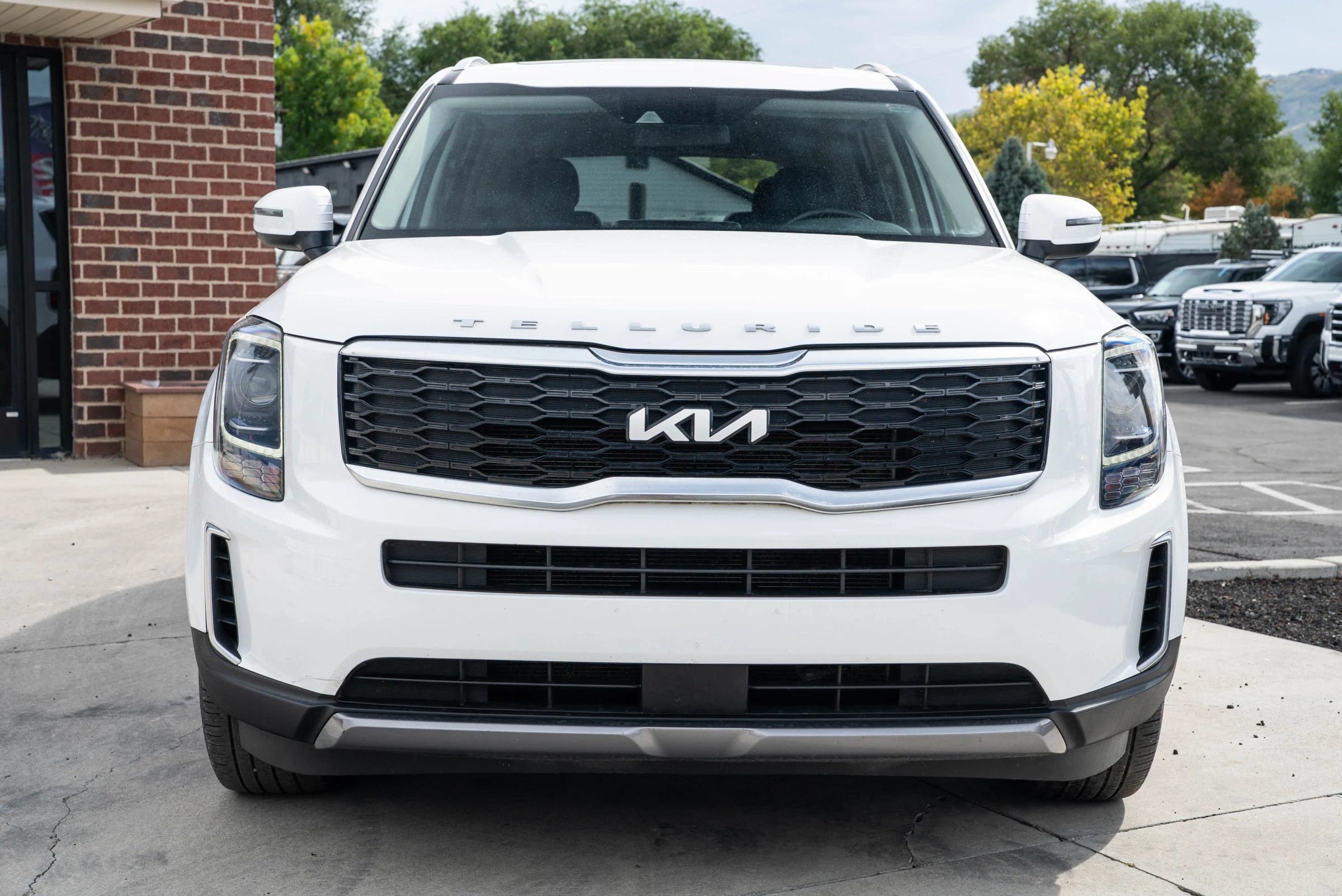 Used 2022 Kia Telluride S AWD/4WD image 2