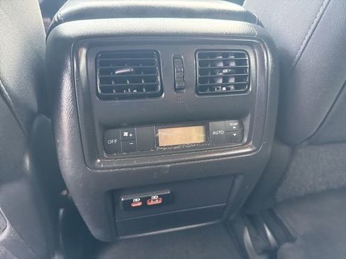 Used 2020 Nissan Pathfinder S image 14